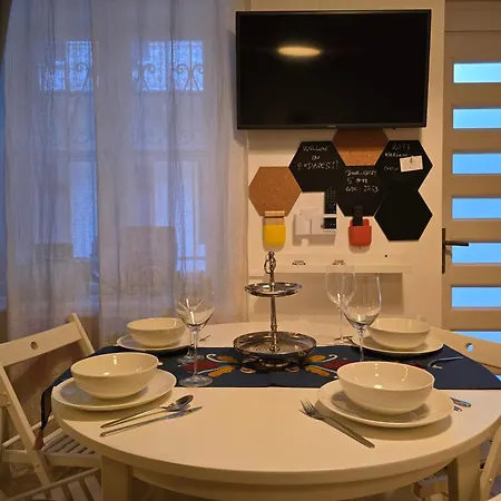 Quiet 2br, 2ba, Ac &central Gem Free Parking Appartement *