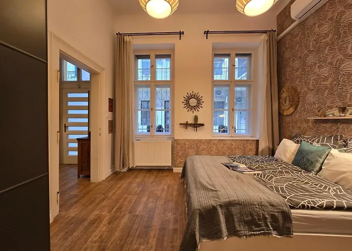 Apartman Quiet 2br, 2ba, Ac &central Gem Free Parking
